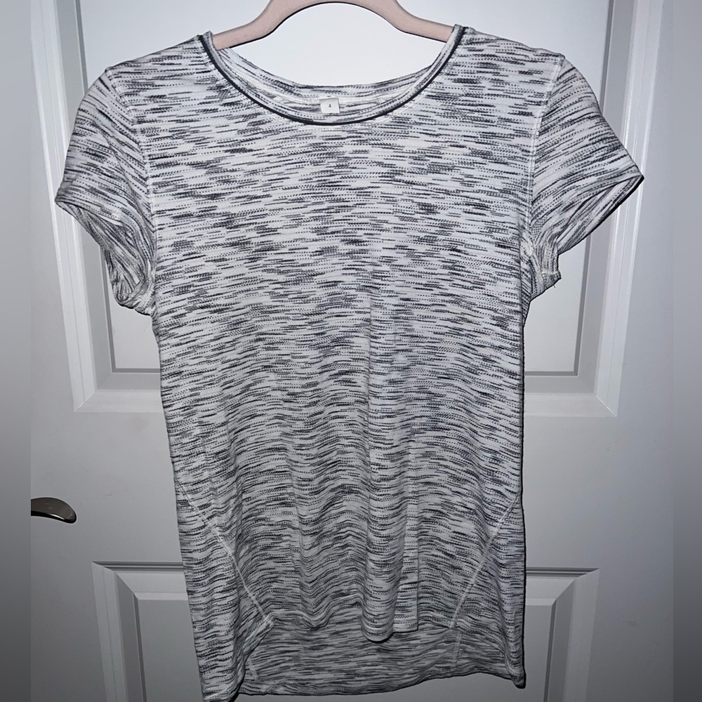 Lululemon Loose Fit Tee